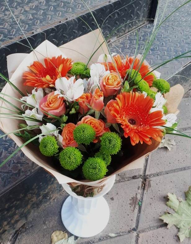 Букет цветов из: Герберы, Хризантемы, Альстромерии и Розы в Поселок имени Тельмана