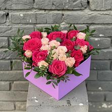 Цветочная композиция из Розы в коробке #REPLACE_PRED# Поселок имени Тельмана