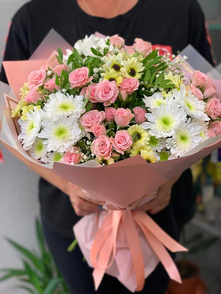 Букет цветов из: Розы и Хризантемы в Поселок имени Тельмана