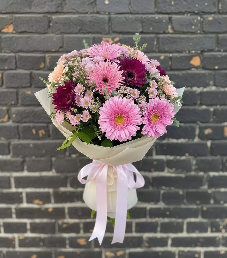 Букет цветов из: Герберы и Хризантемы в Поселок имени Тельмана