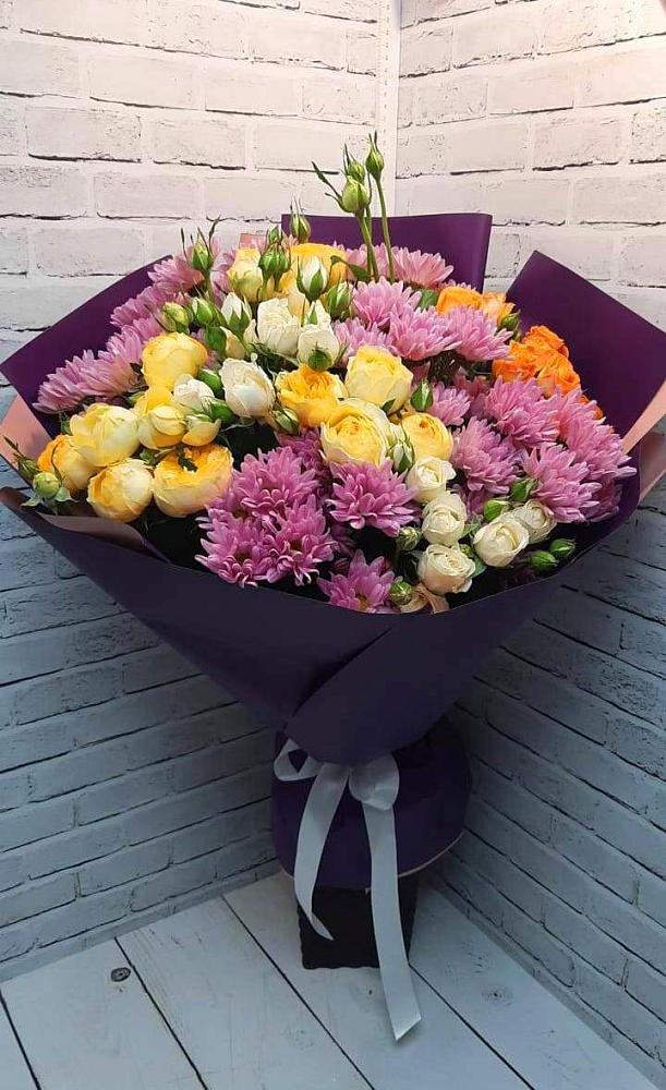 Букет цветов из: Хризантемы и Розы в Поселок имени Тельмана