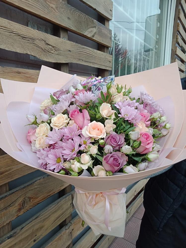 Букет цветов из: Розы и Хризантемы в Поселок имени Тельмана