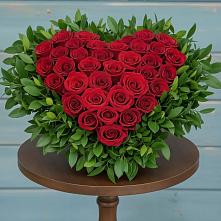 Цветочная композиция из Розы в виде сердца #REPLACE_PRED# Поселок имени Тельмана