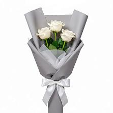 Букет 3 белые розы в Поселок имени Тельмана