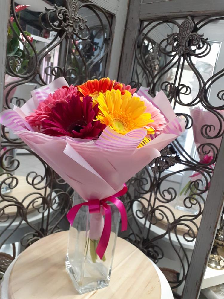 Букет цветов из: Герберы в Поселок имени Тельмана