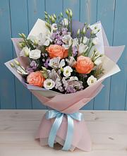 Букет цветов из:  Лизиантусы, Розы, Альстромерии и Гипсофила в Поселок имени Тельмана