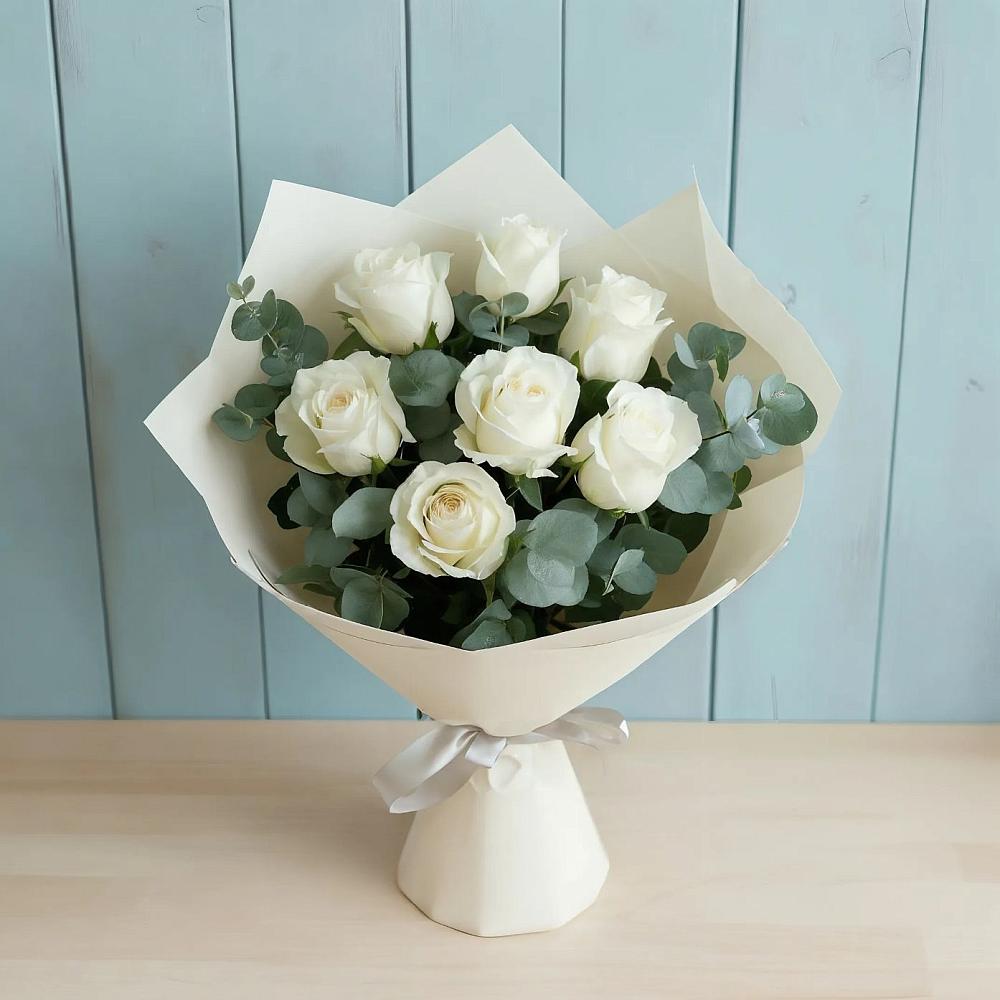 Букет Белые розы в Эвкалипте в Поселок имени Тельмана