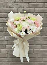 Букет цветов из:  Гвоздики, Розы, Лизиантусы и Хризантемы в Поселок имени Тельмана