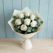 Букет Белые розы в Эвкалипте в Поселок имени Тельмана
