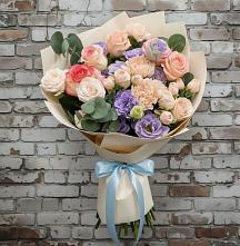 Букет цветов из:  Розы, Лизиантусы и Гвоздики в Поселок имени Тельмана