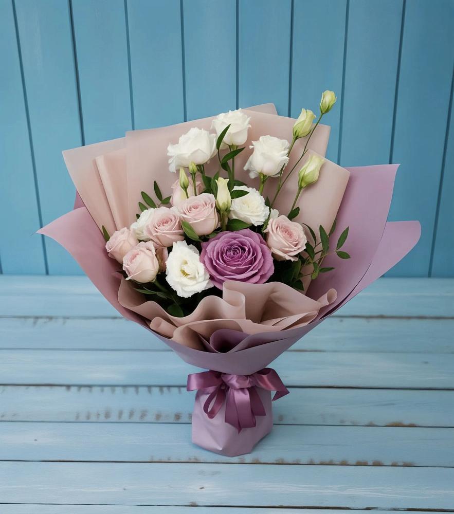 Букет цветов из: Розы и Лизиантусы в Поселок имени Тельмана